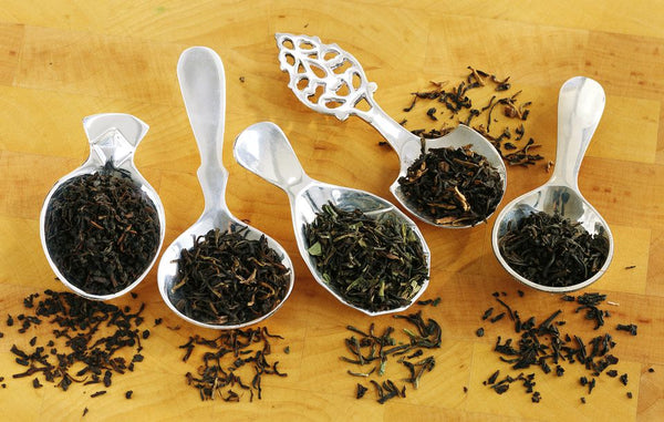 Complete guide to Ceylon tea: Benefits, types & how to drink