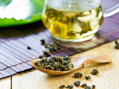 How can Oolong tea help type 2 diabetes patients?